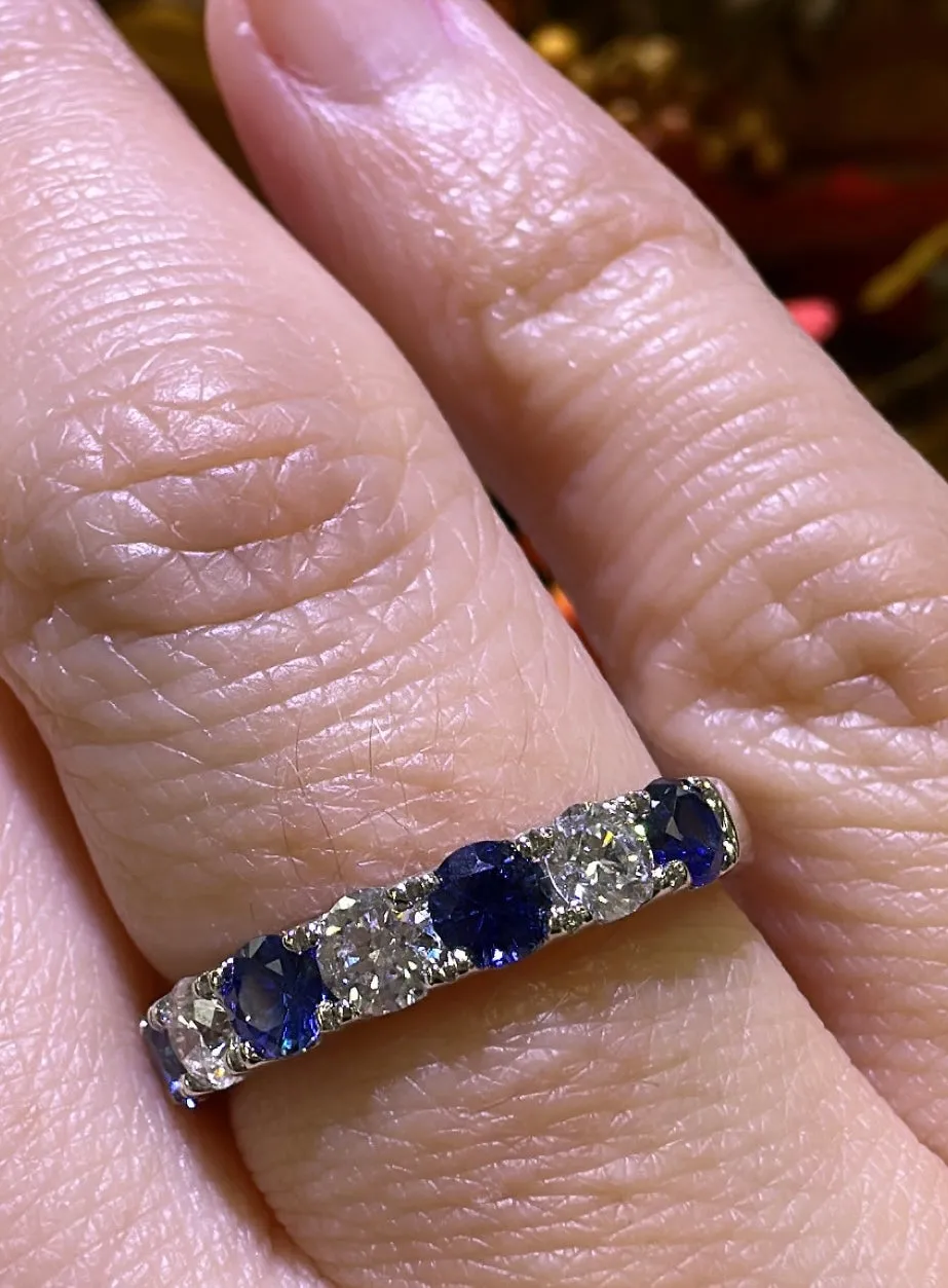 1.09carat Blue Sapphire & Diamond Band Ring