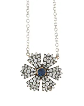 18k White Gold Flower Pendant Necklace