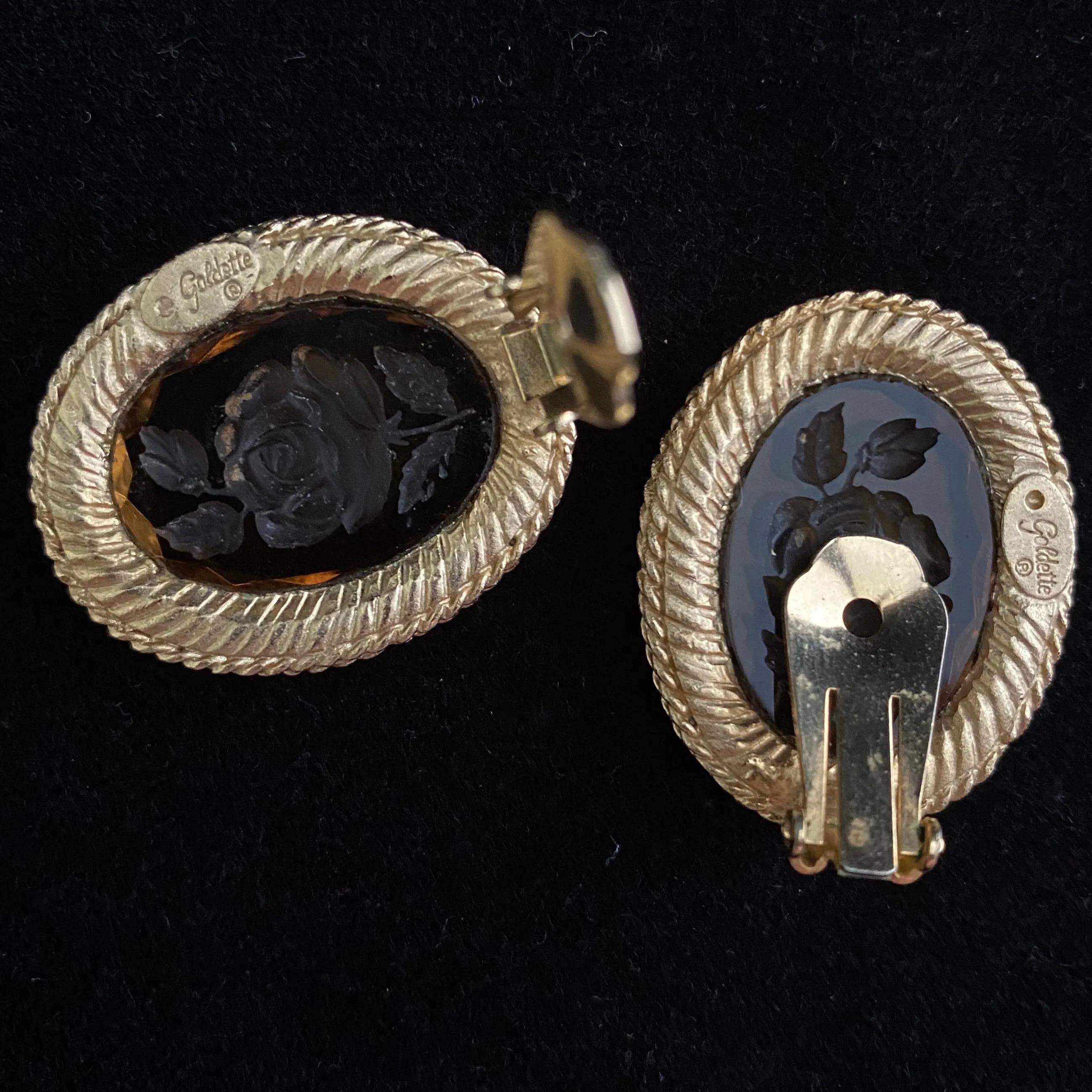 1960s Goldette Intaglio Brooch & Earrings