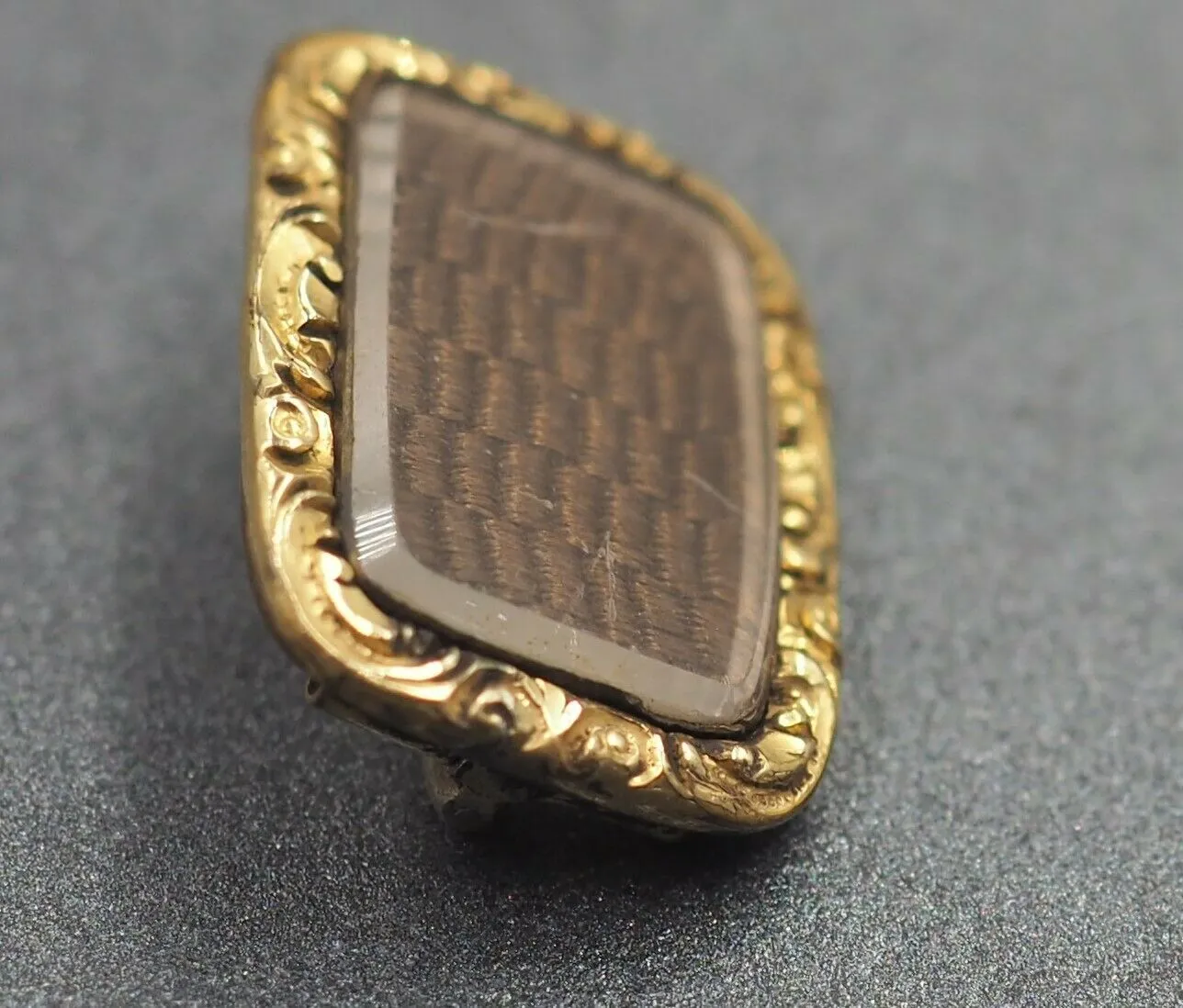 9ct Yellow Gold Woven Hair Antique Mourning Brooch