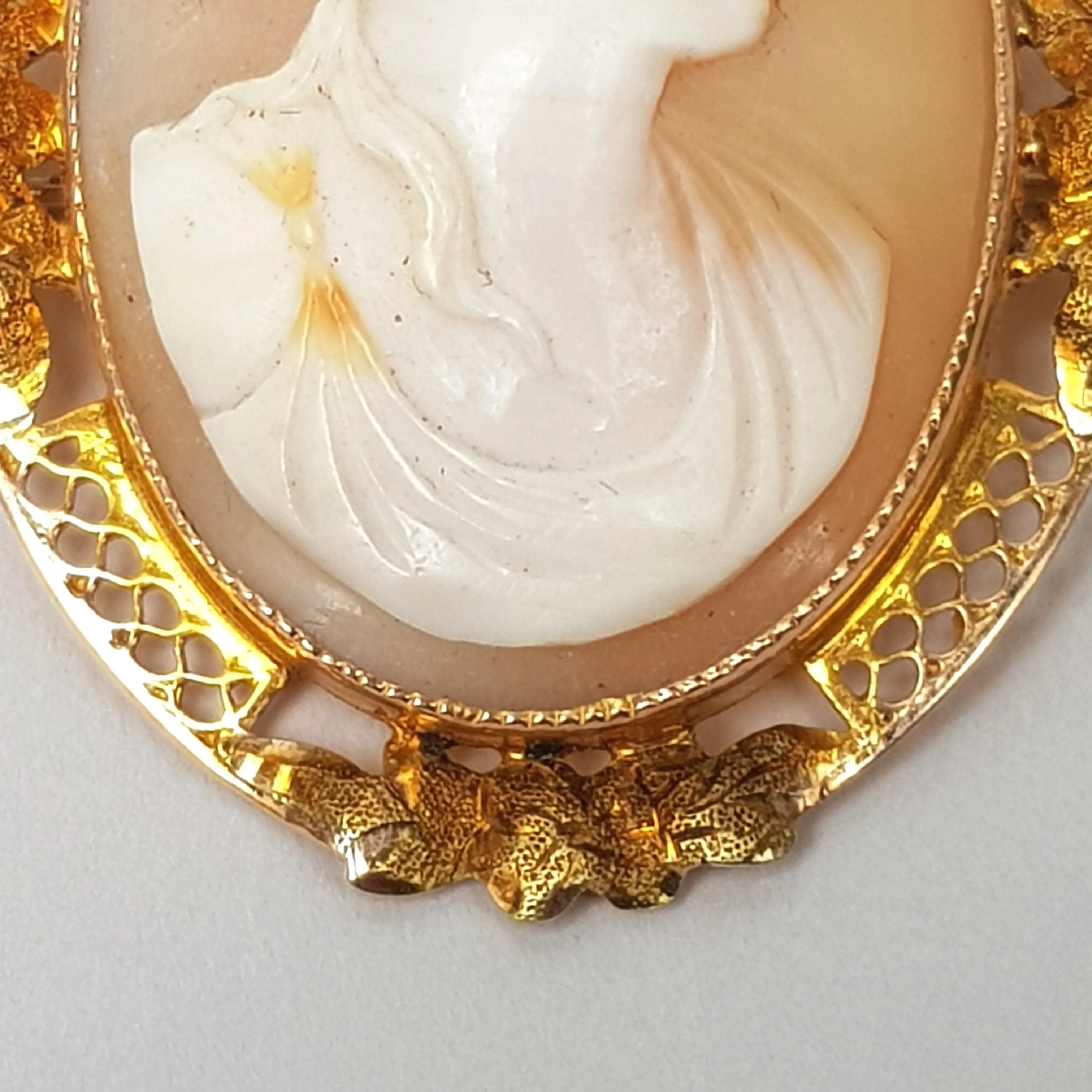 9k Gold Hand Carved Shell Cameo Brooch Pendant Nyx Goddess Of Night Antique Circa 1910