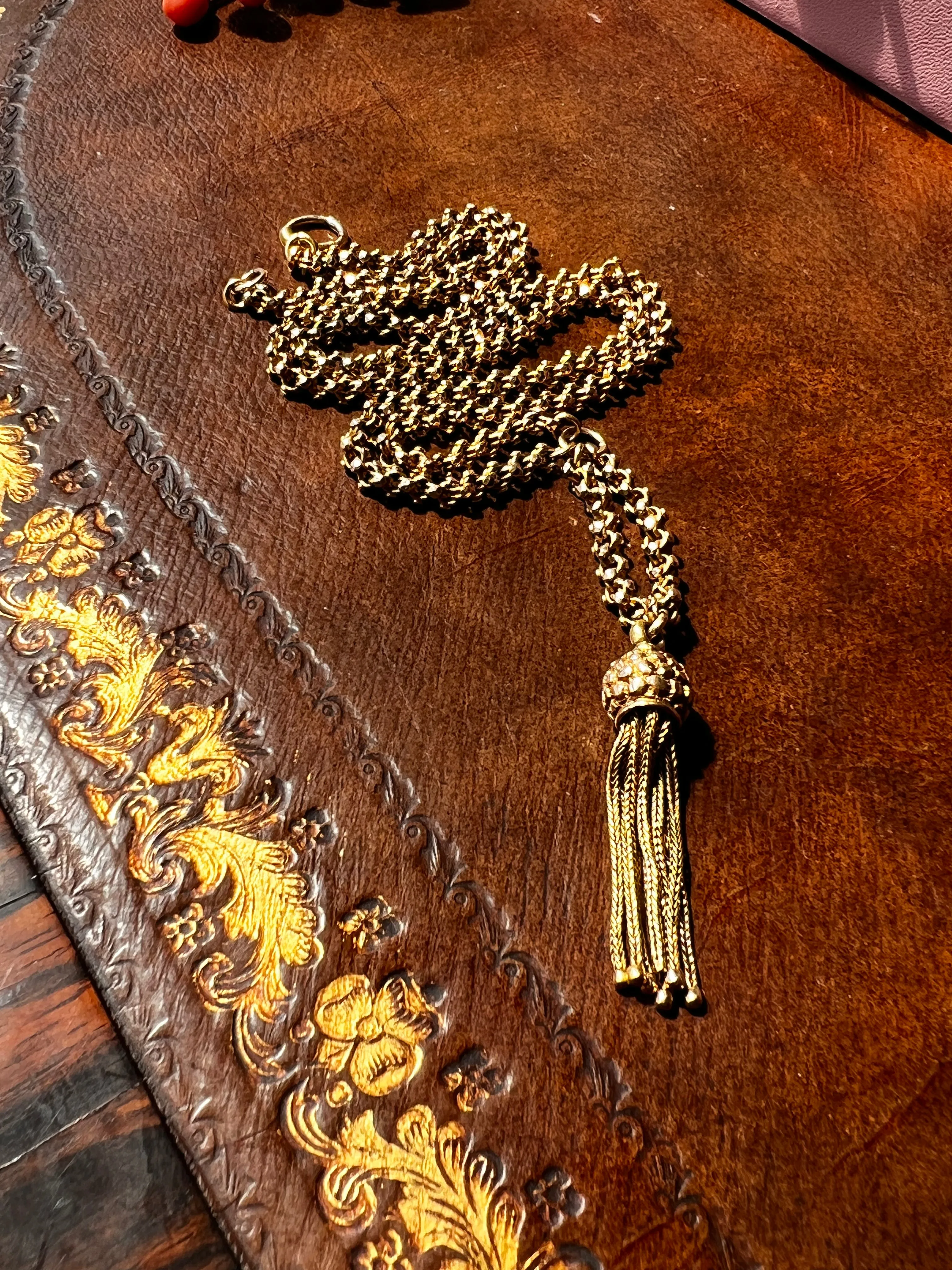 Archaeological Revival Tassel Chain C. 1870 15ct