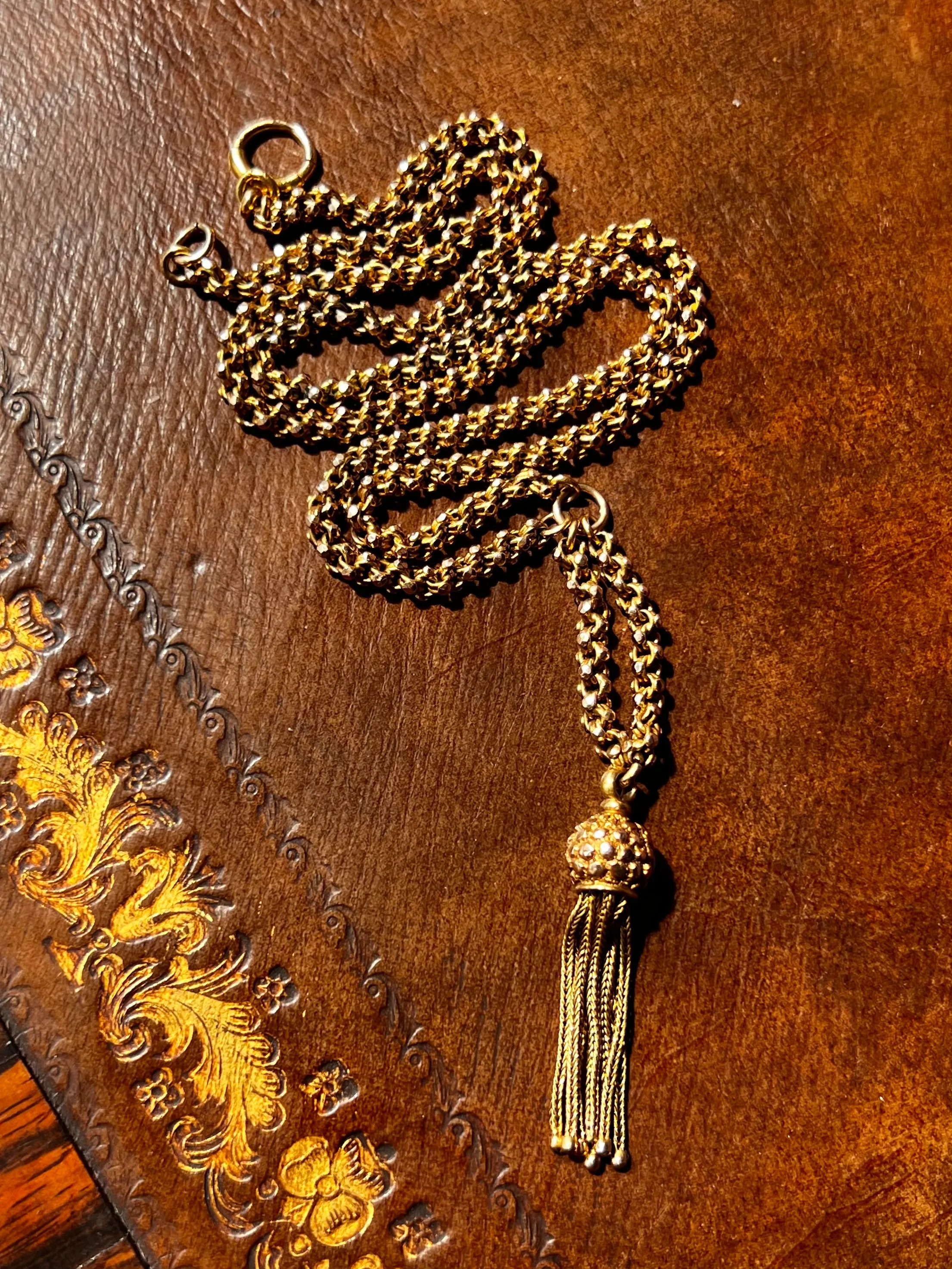 Archaeological Revival Tassel Chain C. 1870 15ct