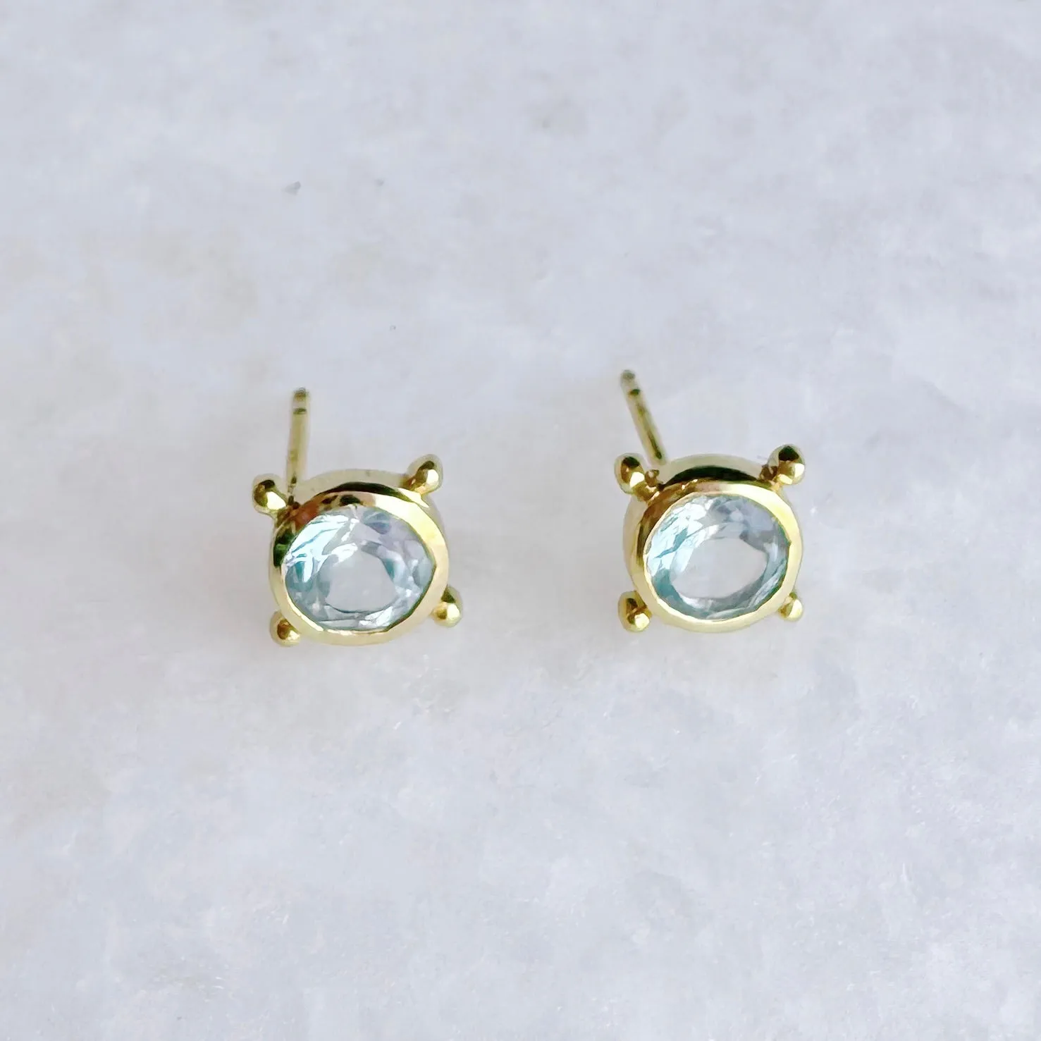 Compass Stud Earrings: Gold Vermeil Blue topaz