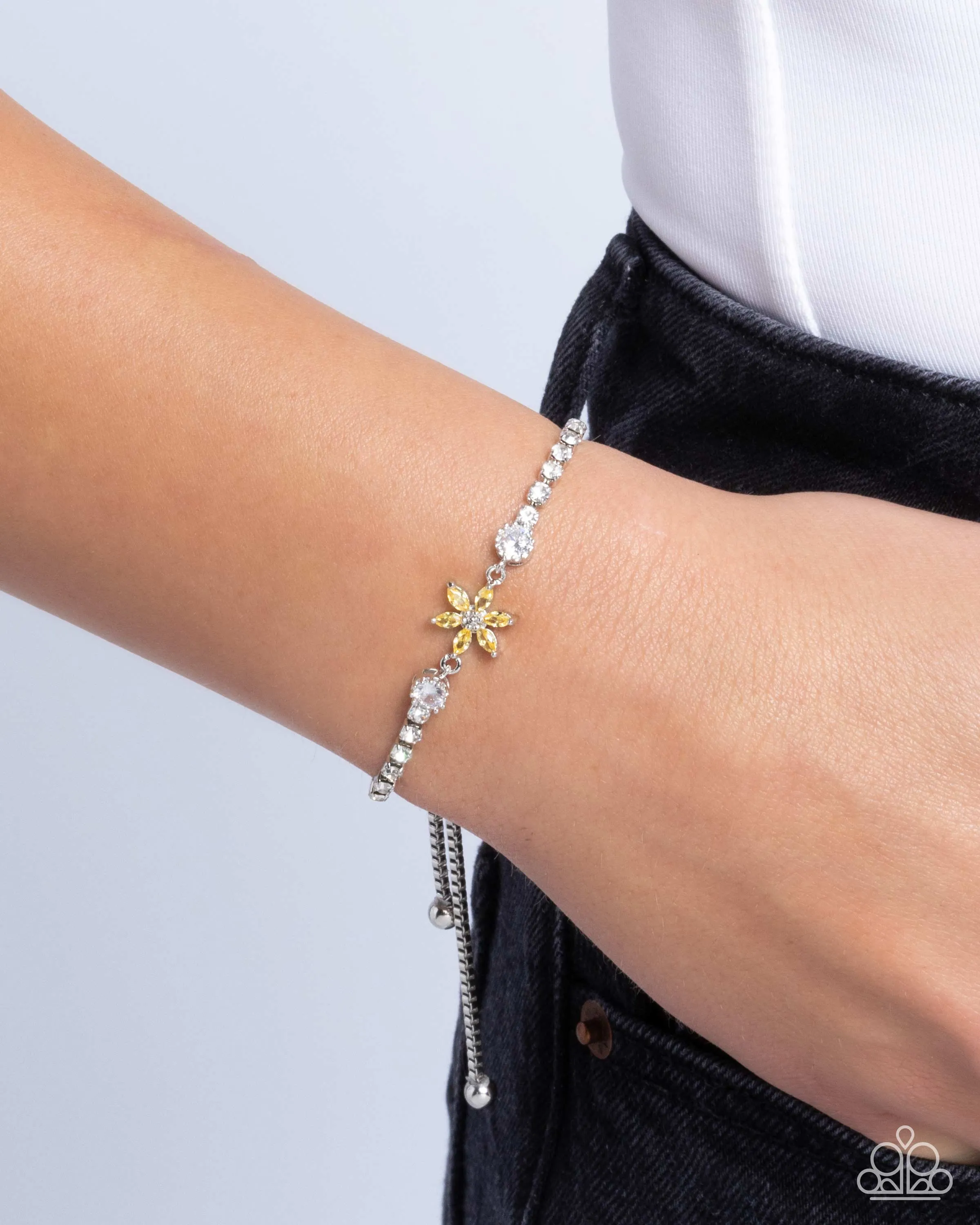 Dainty Delivery - Yellow Bracelet