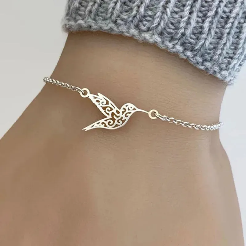 Dazzling Stainless Steel Hummingbird Bracelet - A Stylish & Versatile Unisex Accessory for Men & Women, Perfectly Adjustable for Any Occasion