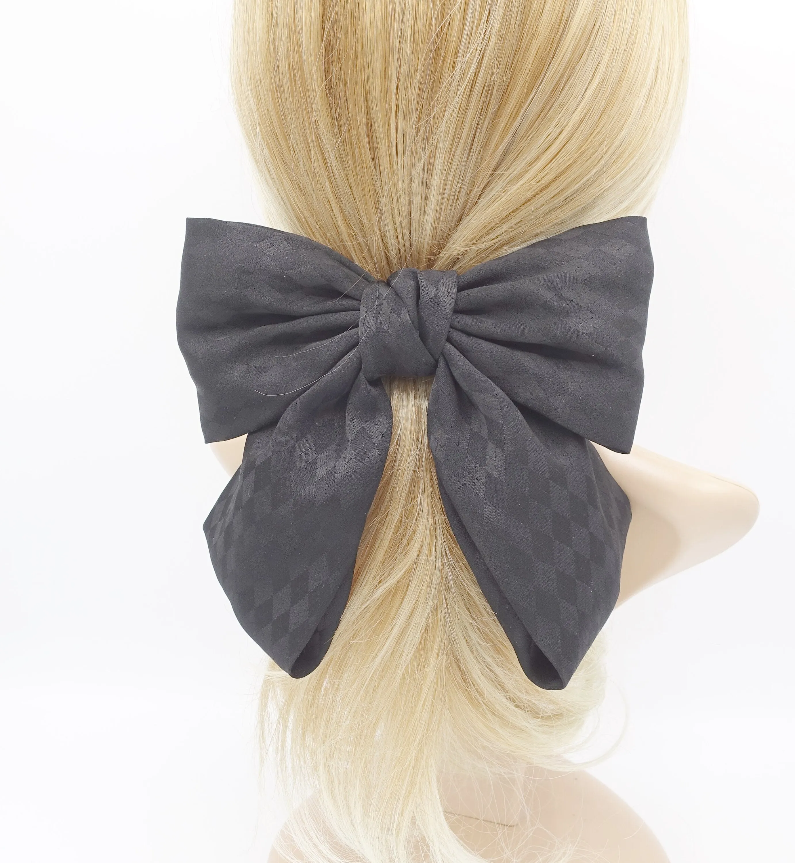 Diamond pattern satin hair bow