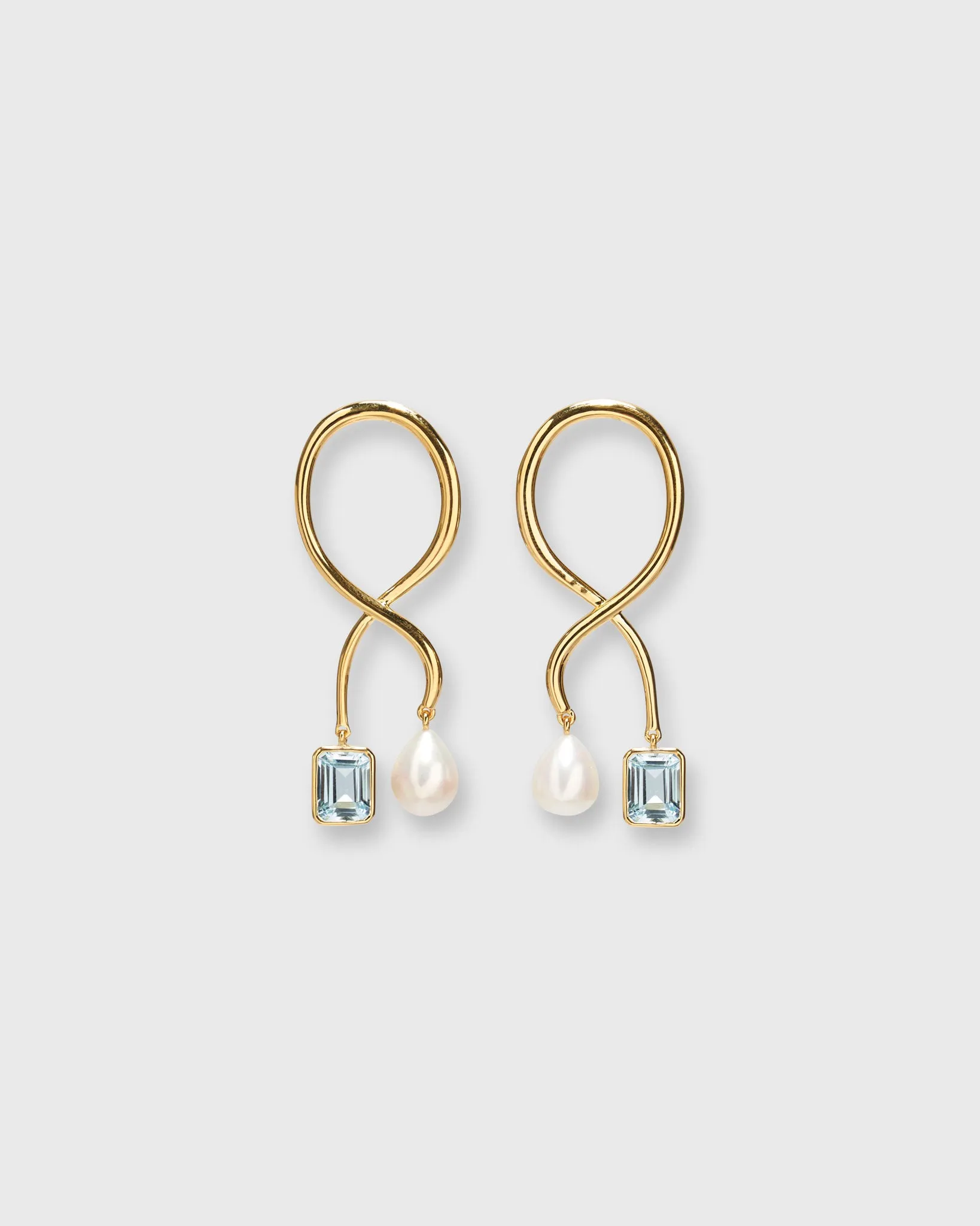 Etienne Earrings in Gold