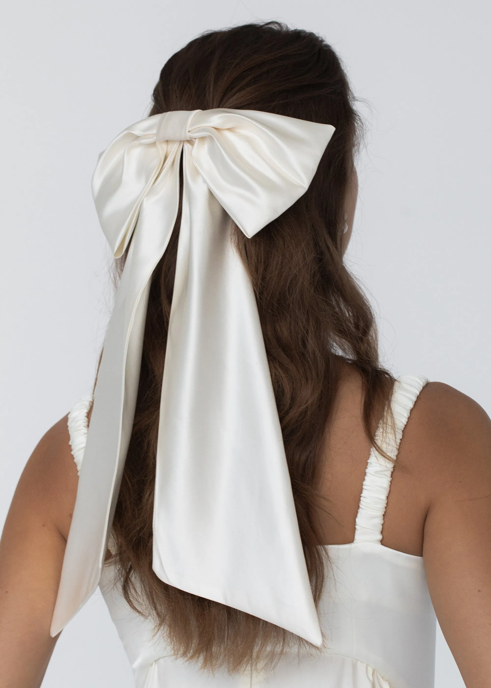 Leander Bow Barrette -- Cream