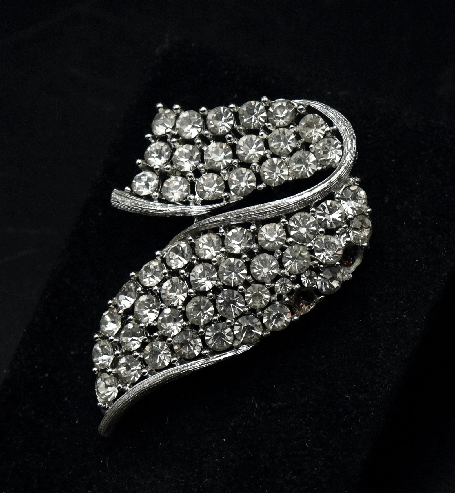 Lisner - Vintage Rhinestone Brooch AS IS