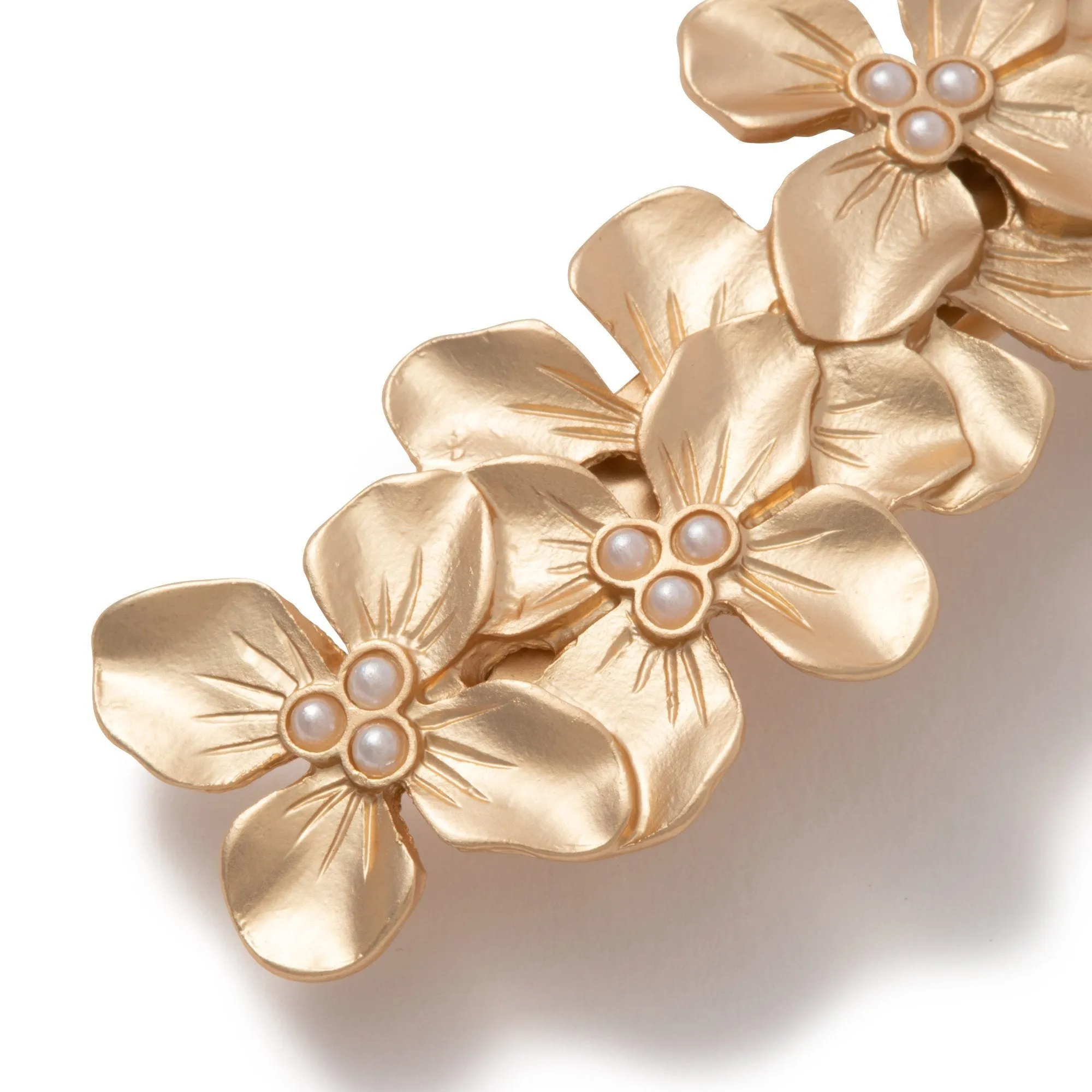 Mia Barrette Flower