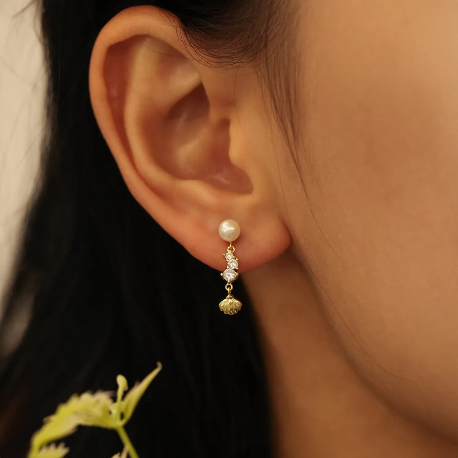 Pearl Lagoon Earrings (Yellow Gold)