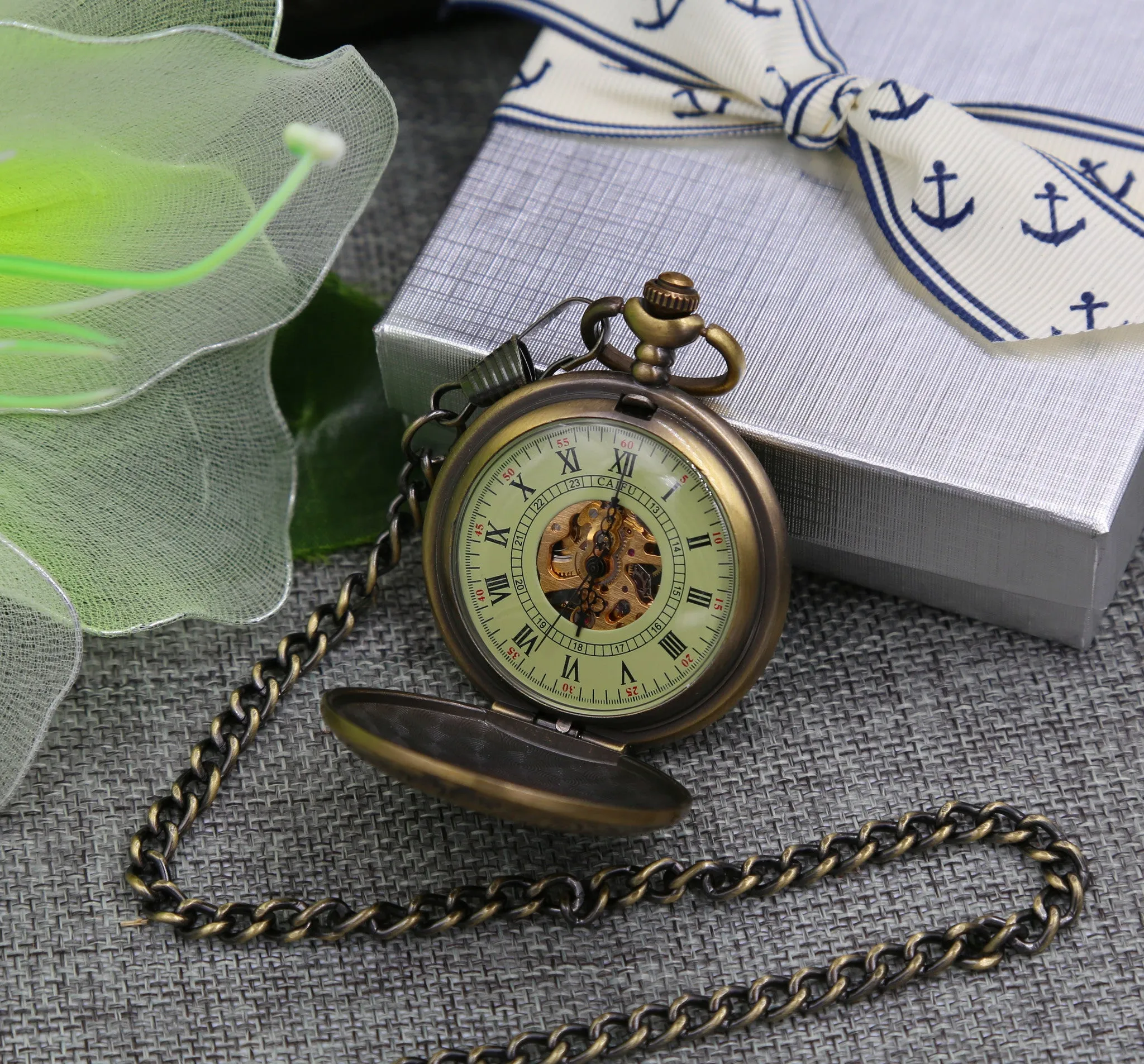 Victorian Antique Bronze  Mechanical Pocket Watch Groomsmen Gift Engravable Gift Set Hand Winding Steampunk Vintage Custom Engraving MPW028