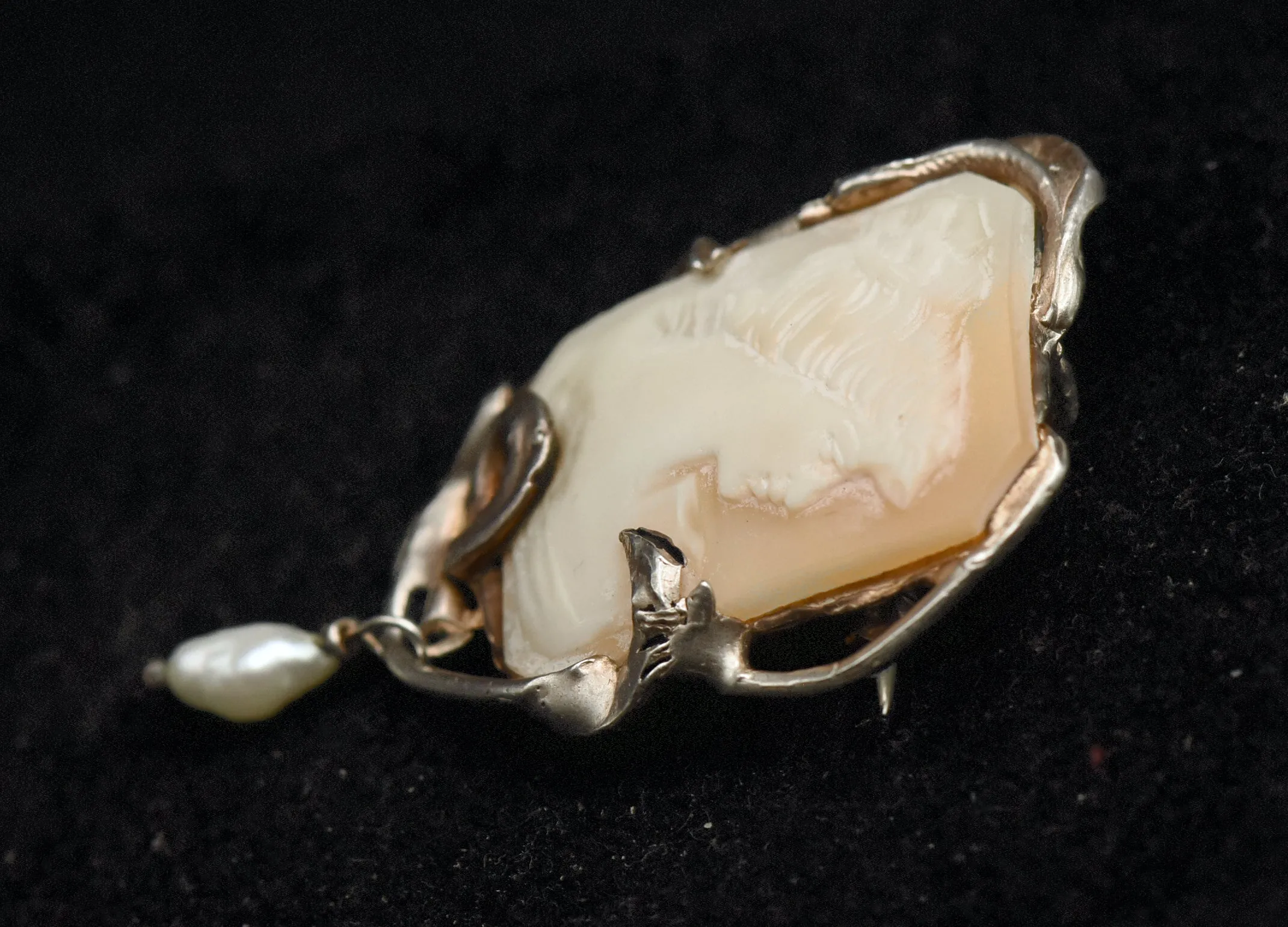 Vintage 10k White Gold Handmade Cameo Brooch/Pendant