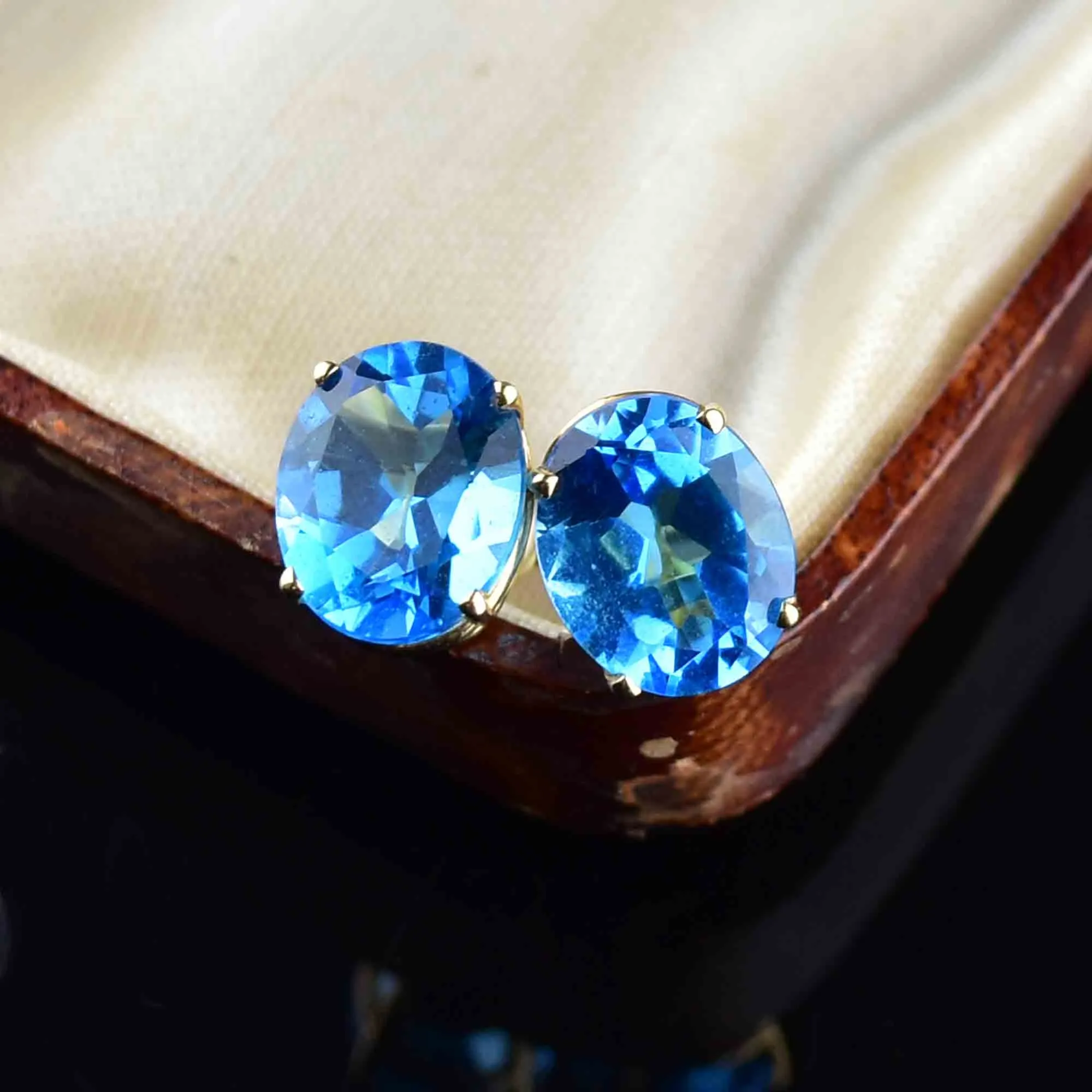 Vintage 14K Gold Blue Topaz Stud Earrings