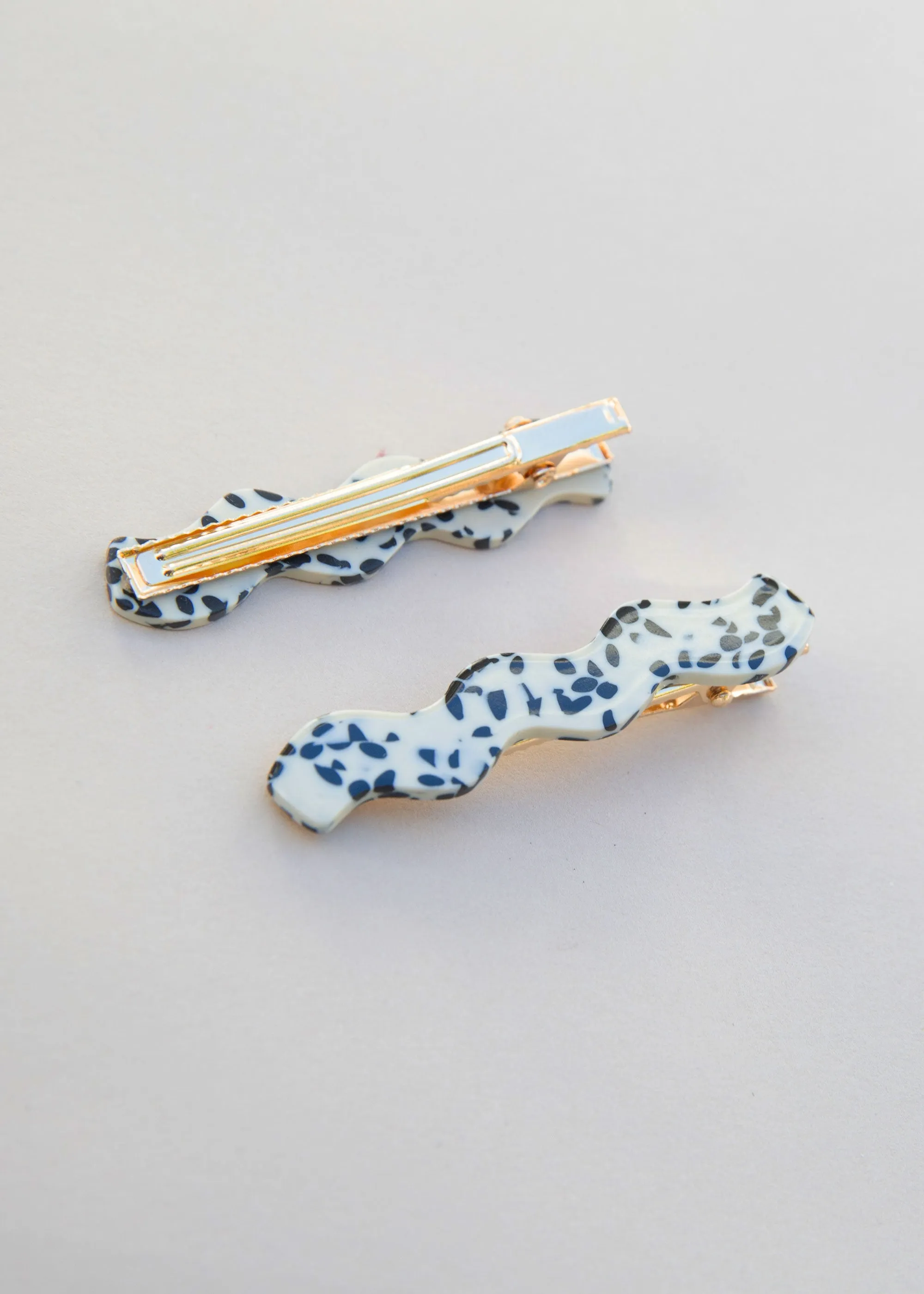 Wavy Barrette Set - Dotted